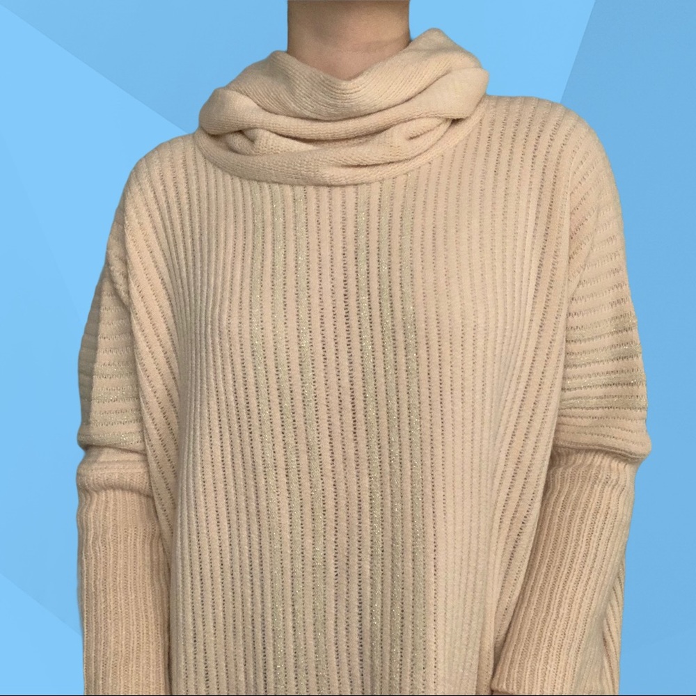 OVERSIZED BABY PINK SWEATER NWOT